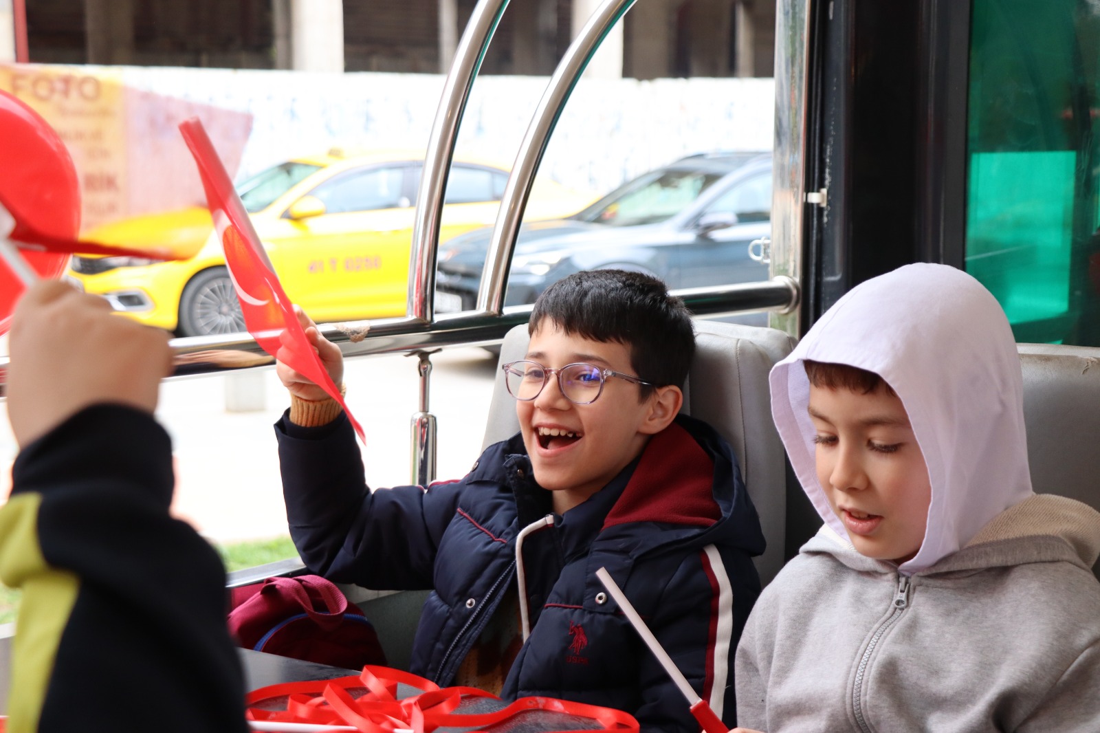 İzmit’te 23 Nisan’a özel şehir turu (10)
