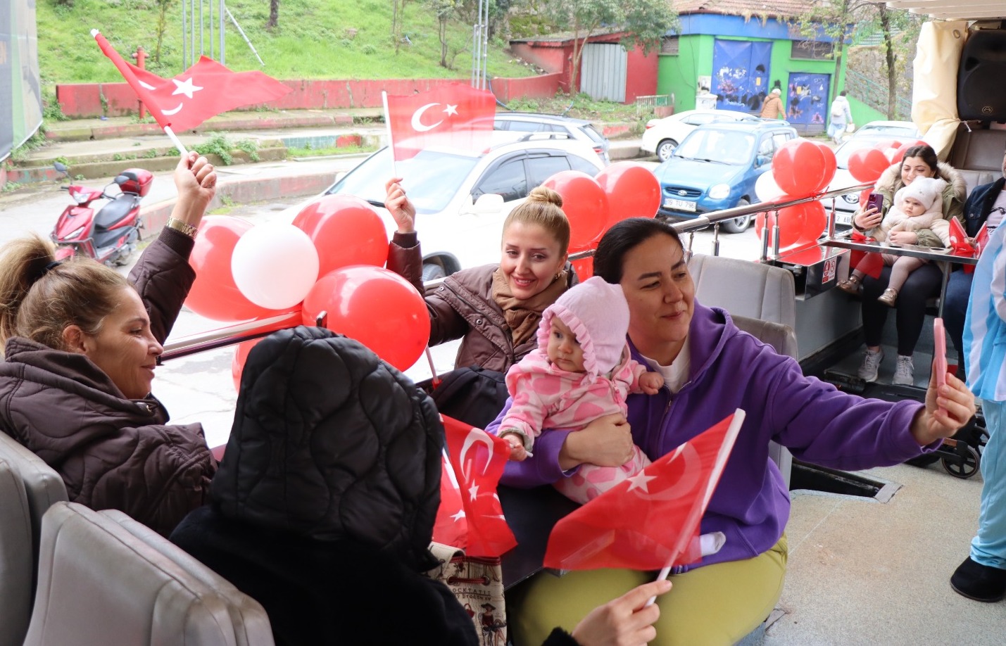 İzmit’te 23 Nisan’a özel şehir turu (9)