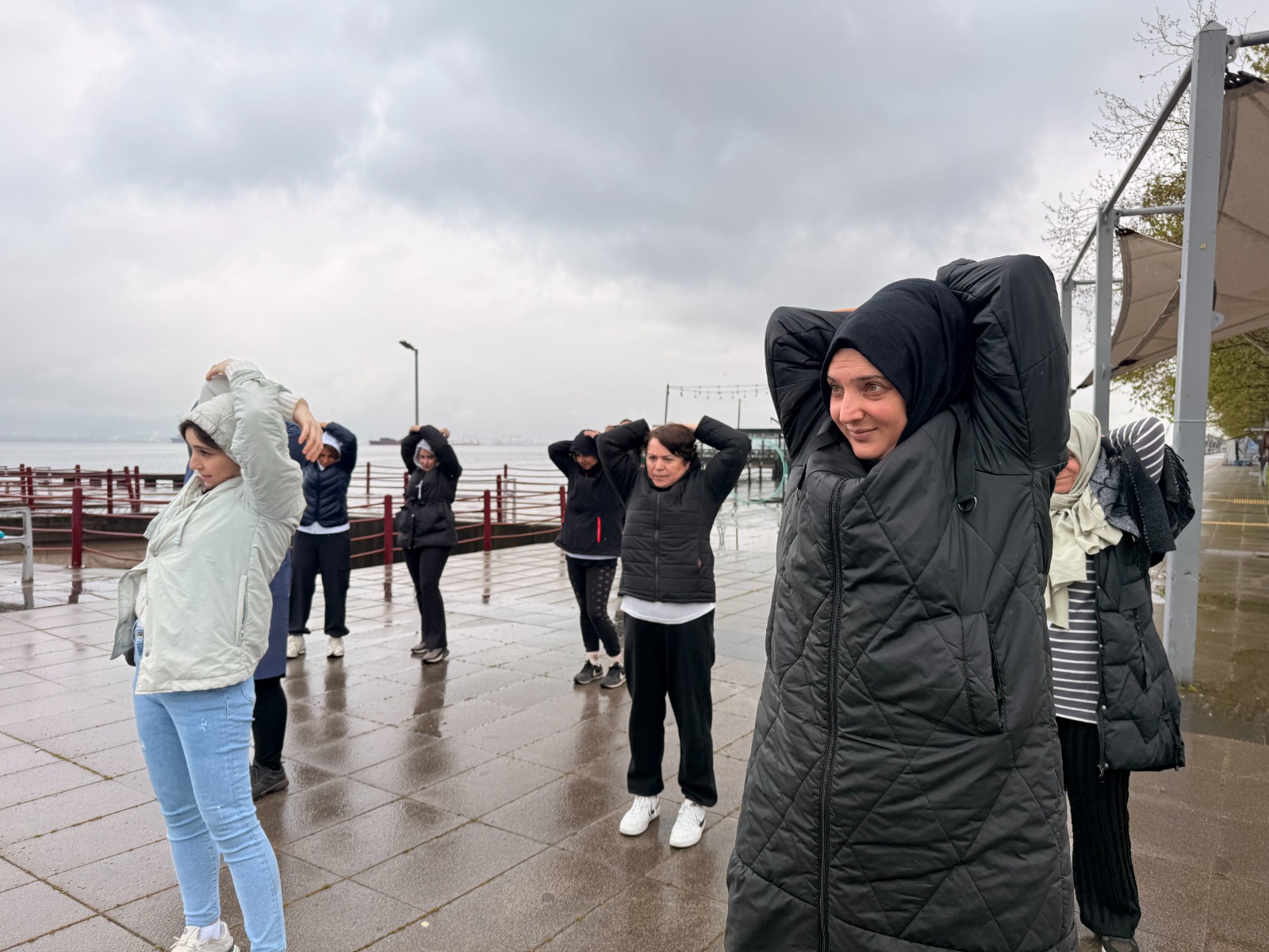 Izmit'te bayram coskusu saglikli adimlarla basladi (4) Izmit'te bayram coskusu saglikli adimlarla basladi (4)
