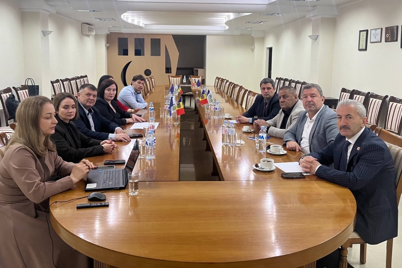 Kardes sehir Izmit ve Ungheni'den AB Projeleri için ortak adim (2) Kardes sehir Izmit ve Ungheni'den AB Projeleri için ortak adim (2)