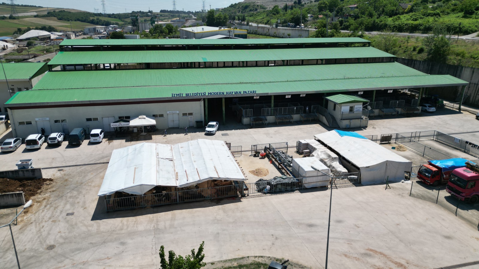 Kurbanlıklar İzmit Belediyesi Modern Hayvan Pazarı’nda yerini alıyor (14)