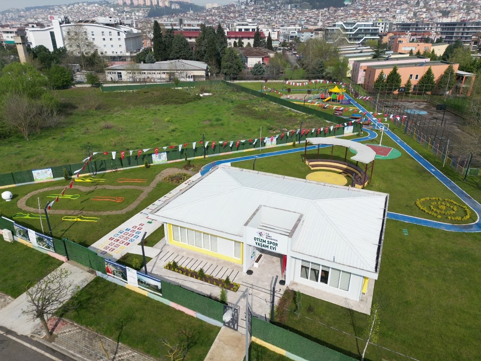 Otizm Spor ve Yasam Evi 500'den fazla çocugun hayatina dokundu (1) Otizm Spor ve Yasam Evi 500'den fazla çocugun hayatina dokundu (1)