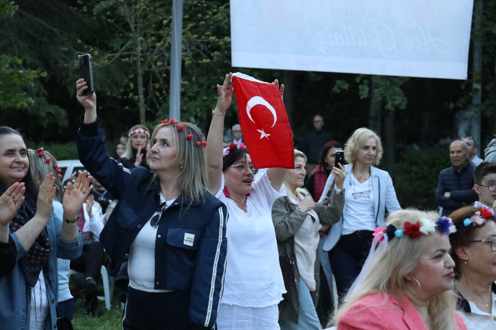 Yahya Kaptan’da Hıdırellez coşkusu (1) Yahya Kaptan’da Hıdırellez coşkusu (1)