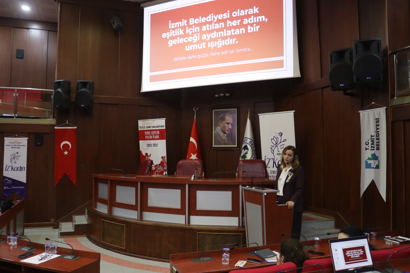 _Biz Biriz, Beraberiz ve Esitiz_ mesaji Izmit'ten yükseldi