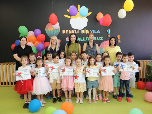 ÇINAR ÇOCUK EVLERİ’NDE KARNE COŞKUSU