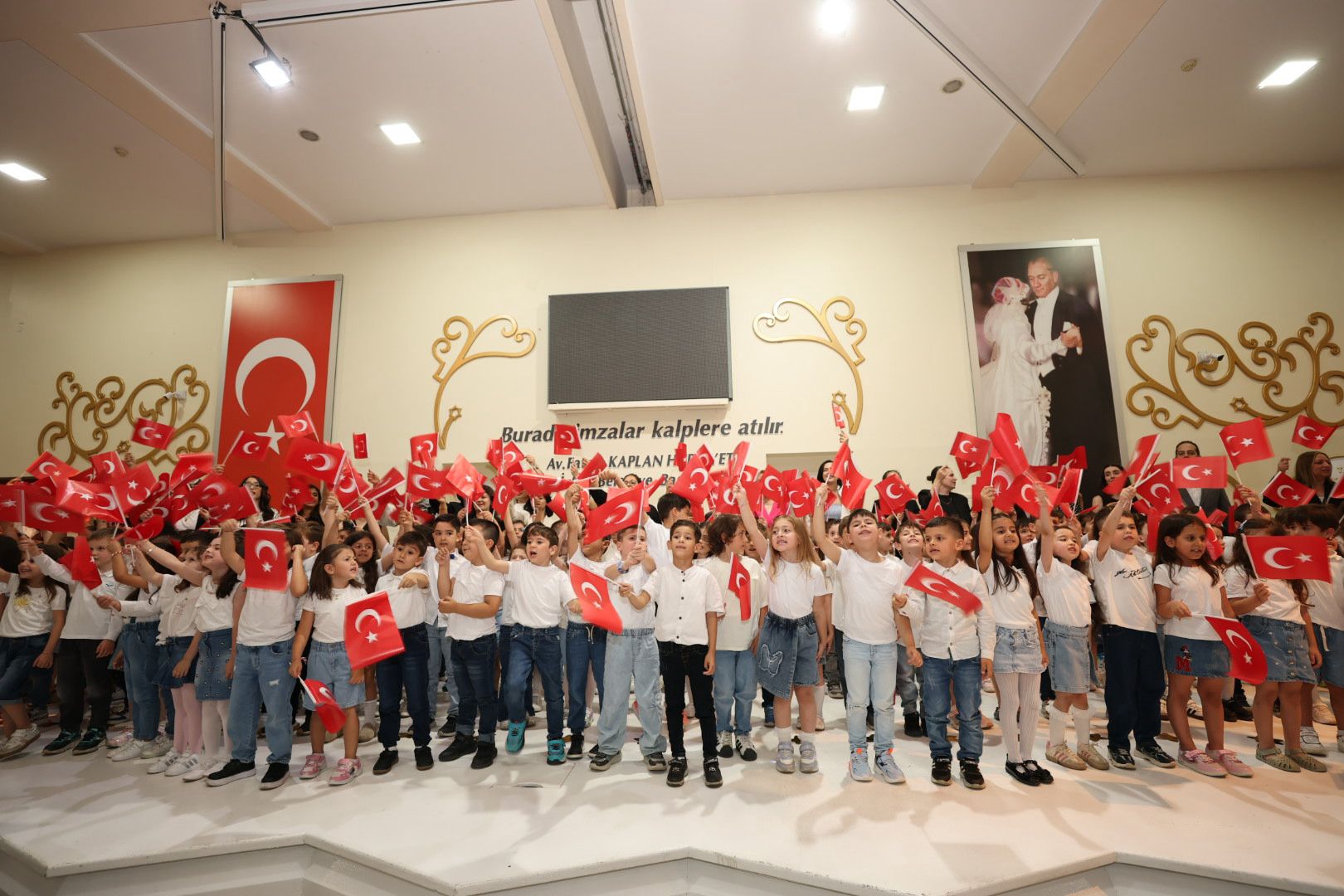 Çınar Çocuk Evlerinin minikleri mezuniyet heyecanı yaşadı (17)