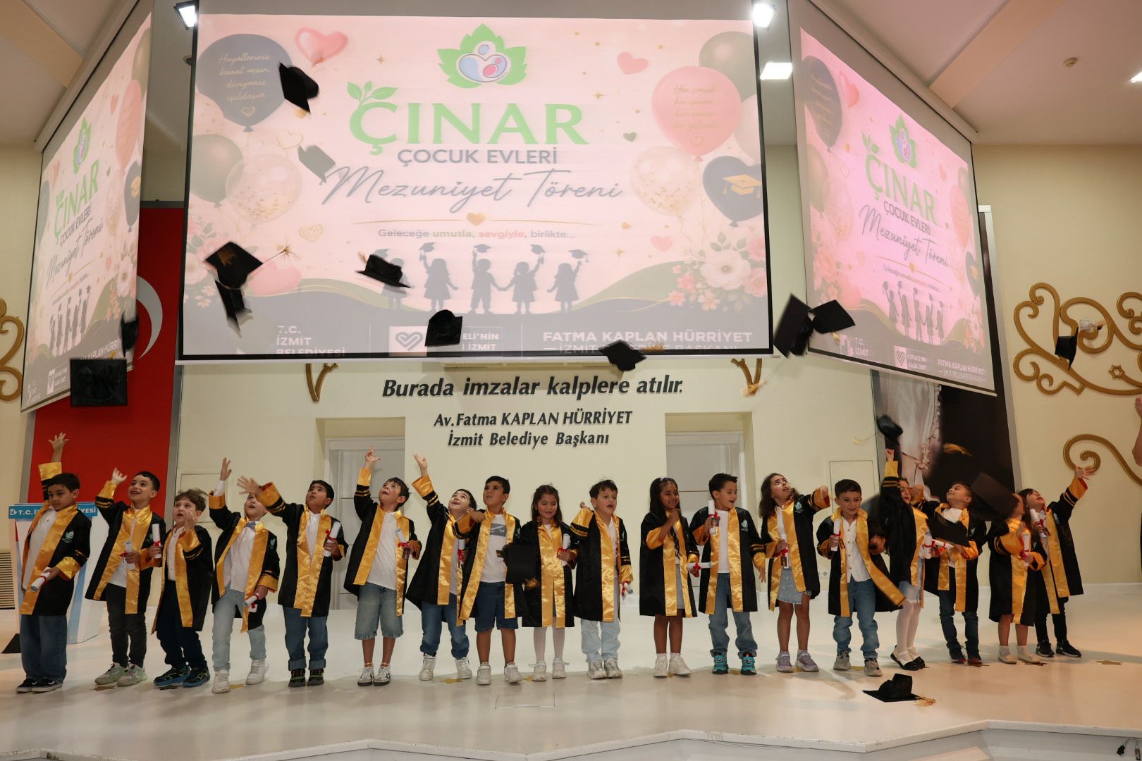 Çınar Çocuk Evlerinin minikleri mezuniyet heyecanı yaşadı (19)