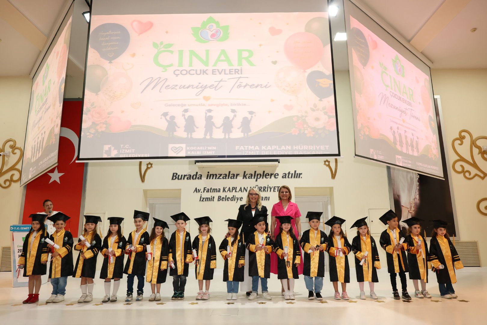 Çınar Çocuk Evlerinin minikleri mezuniyet heyecanı yaşadı (7)