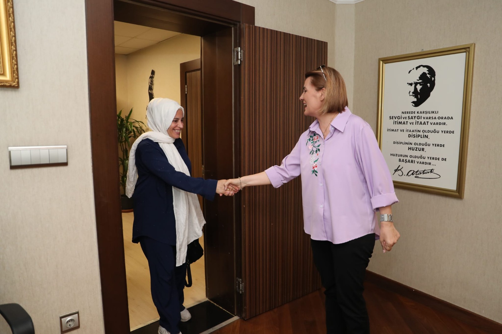 Fatma Baskan, Halk Günü'nde Izmitlilerin sesine kulak verdi (6)