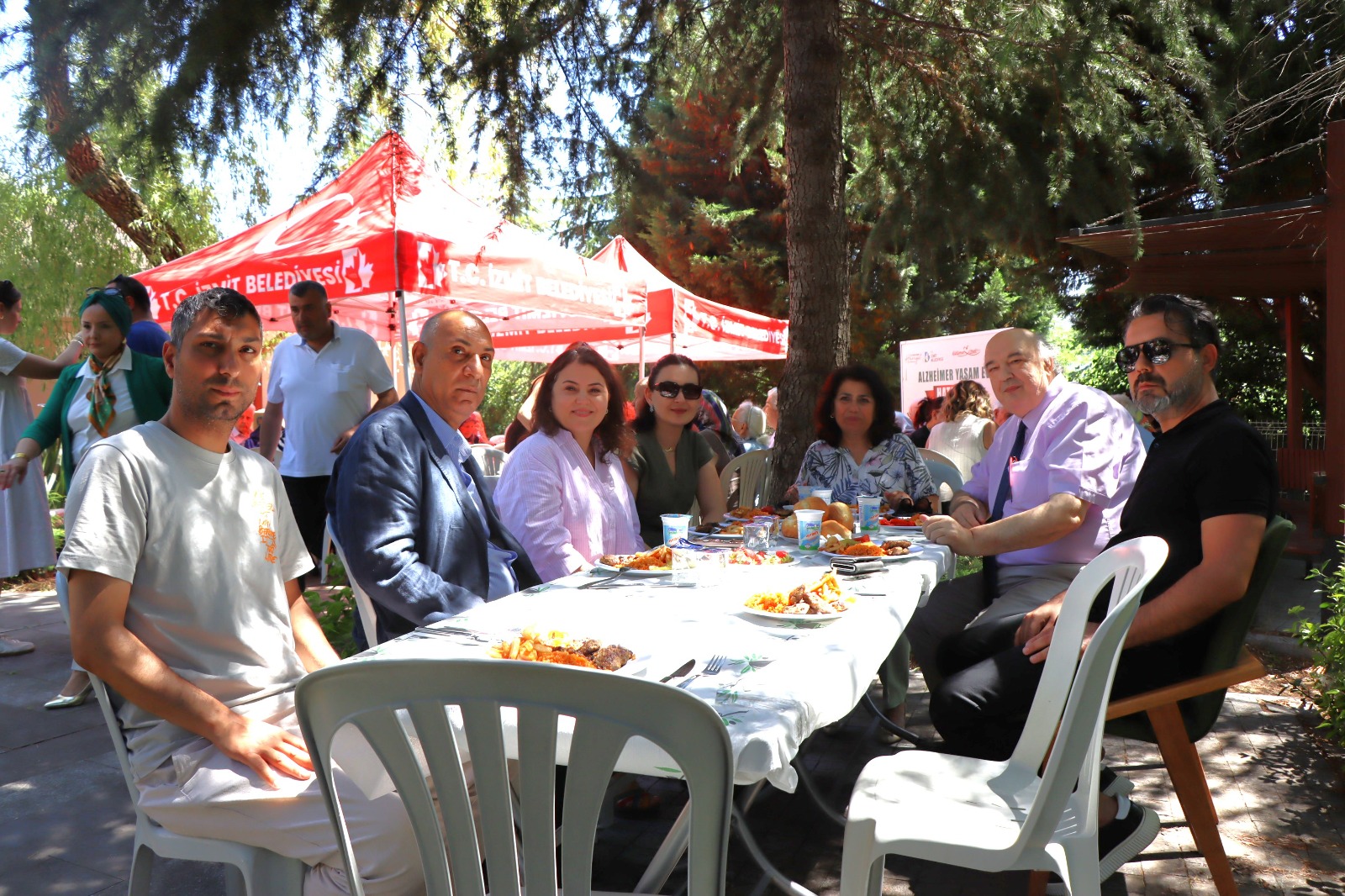 Izmit Belediyesi Alzheimer Yasam Evi 5 yasinda (11) Izmit Belediyesi Alzheimer Yasam Evi 5 yasinda (11)