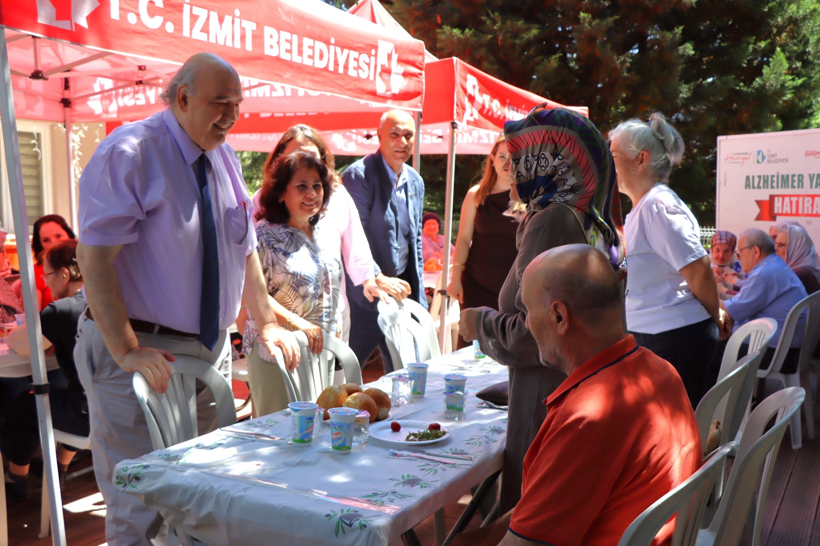 Izmit Belediyesi Alzheimer Yasam Evi 5 yasinda (12) Izmit Belediyesi Alzheimer Yasam Evi 5 yasinda (12)