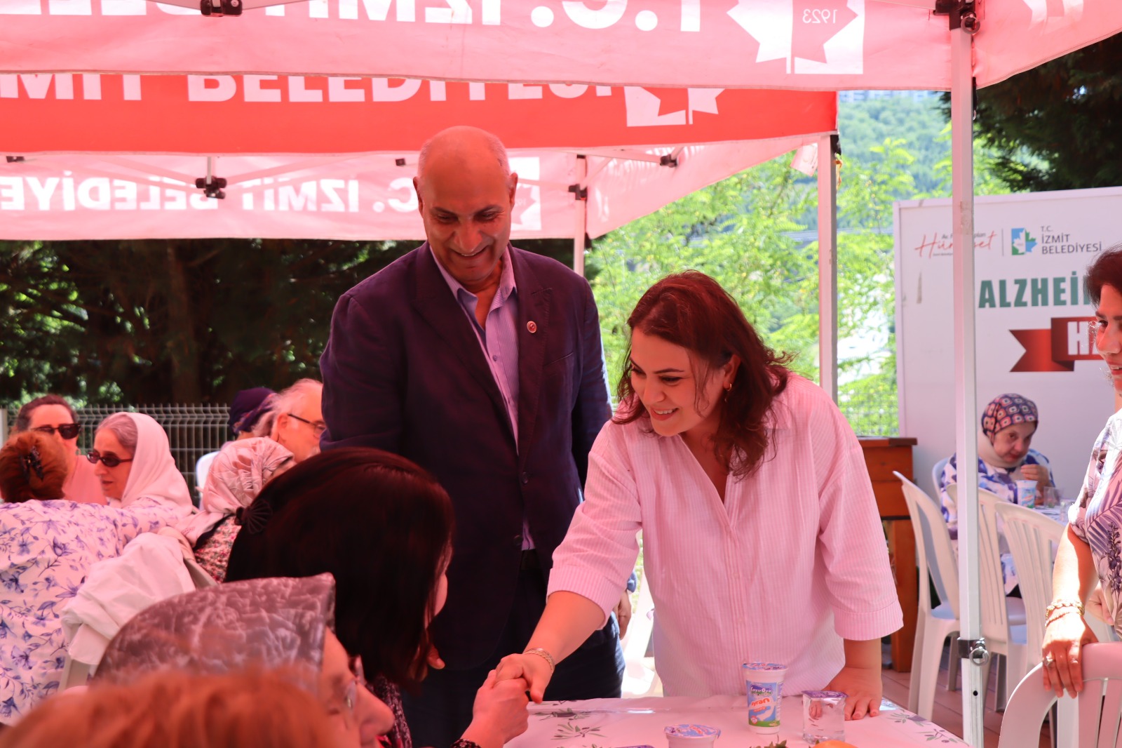 Izmit Belediyesi Alzheimer Yasam Evi 5 yasinda (2) Izmit Belediyesi Alzheimer Yasam Evi 5 yasinda (2)