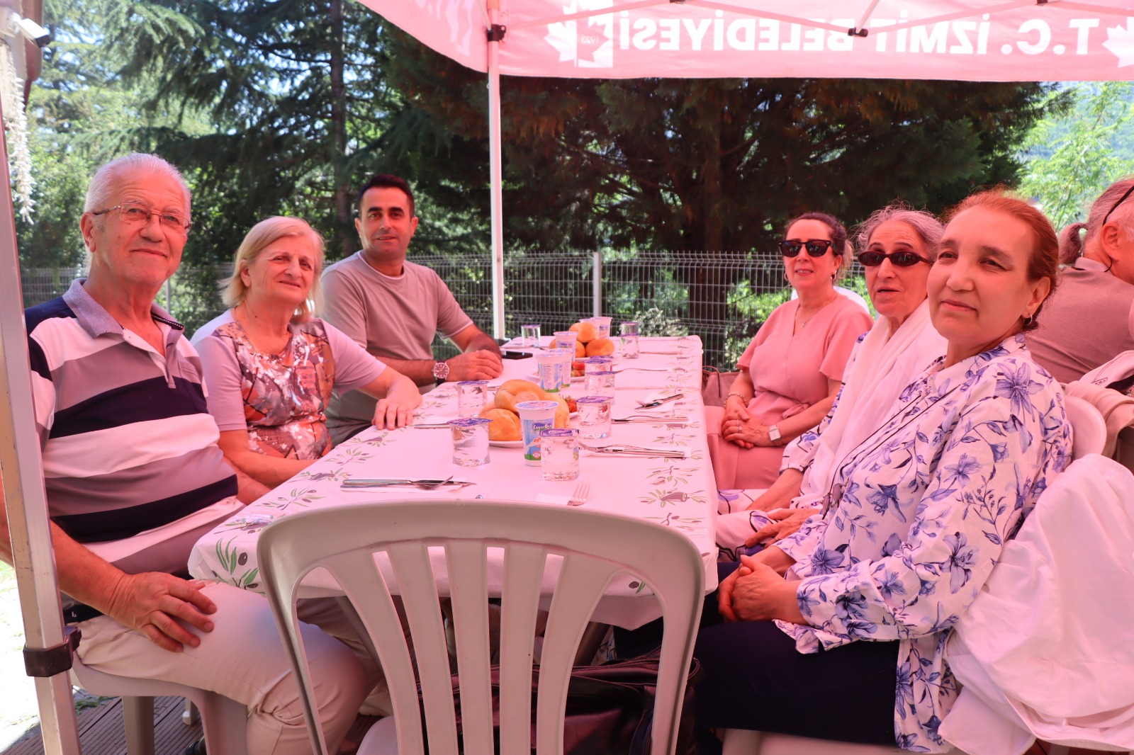 Izmit Belediyesi Alzheimer Yasam Evi 5 yasinda (4) Izmit Belediyesi Alzheimer Yasam Evi 5 yasinda (4)