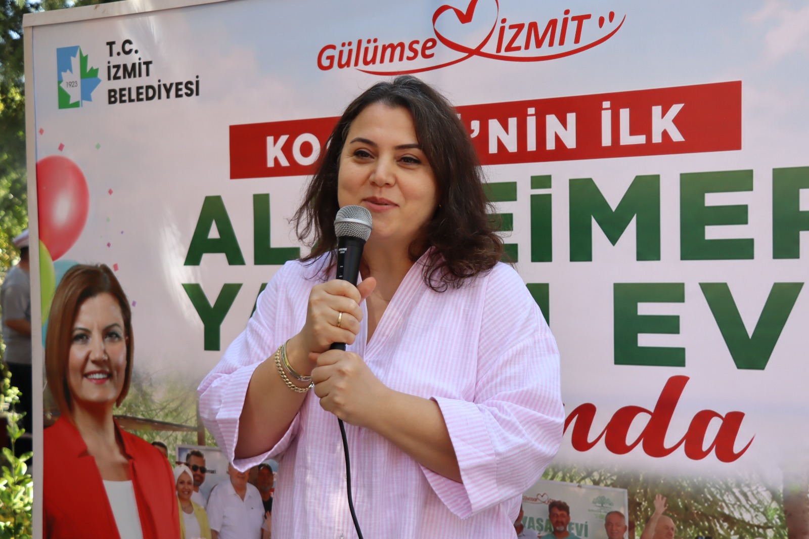 Izmit Belediyesi Alzheimer Yasam Evi 5 yasinda (8) Izmit Belediyesi Alzheimer Yasam Evi 5 yasinda (8)