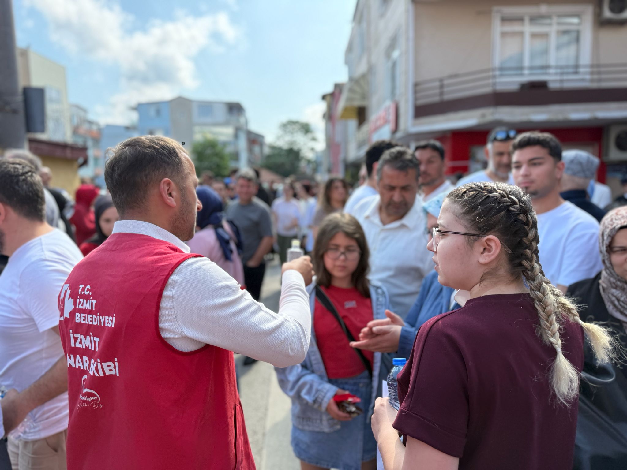 İzmit Belediyesi YKS’ye giren gençleri ve ailelerini unutmadı (6) İzmit Belediyesi YKS’ye giren gençleri ve ailelerini unutmadı (6)