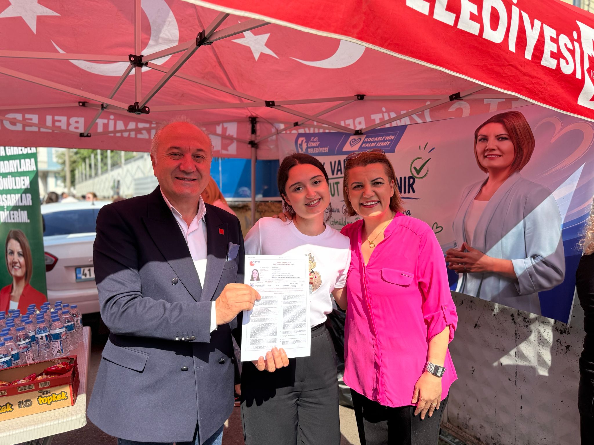 İzmit Belediyesi YKS’ye giren gençleri ve ailelerini unutmadı (7) İzmit Belediyesi YKS’ye giren gençleri ve ailelerini unutmadı (7)