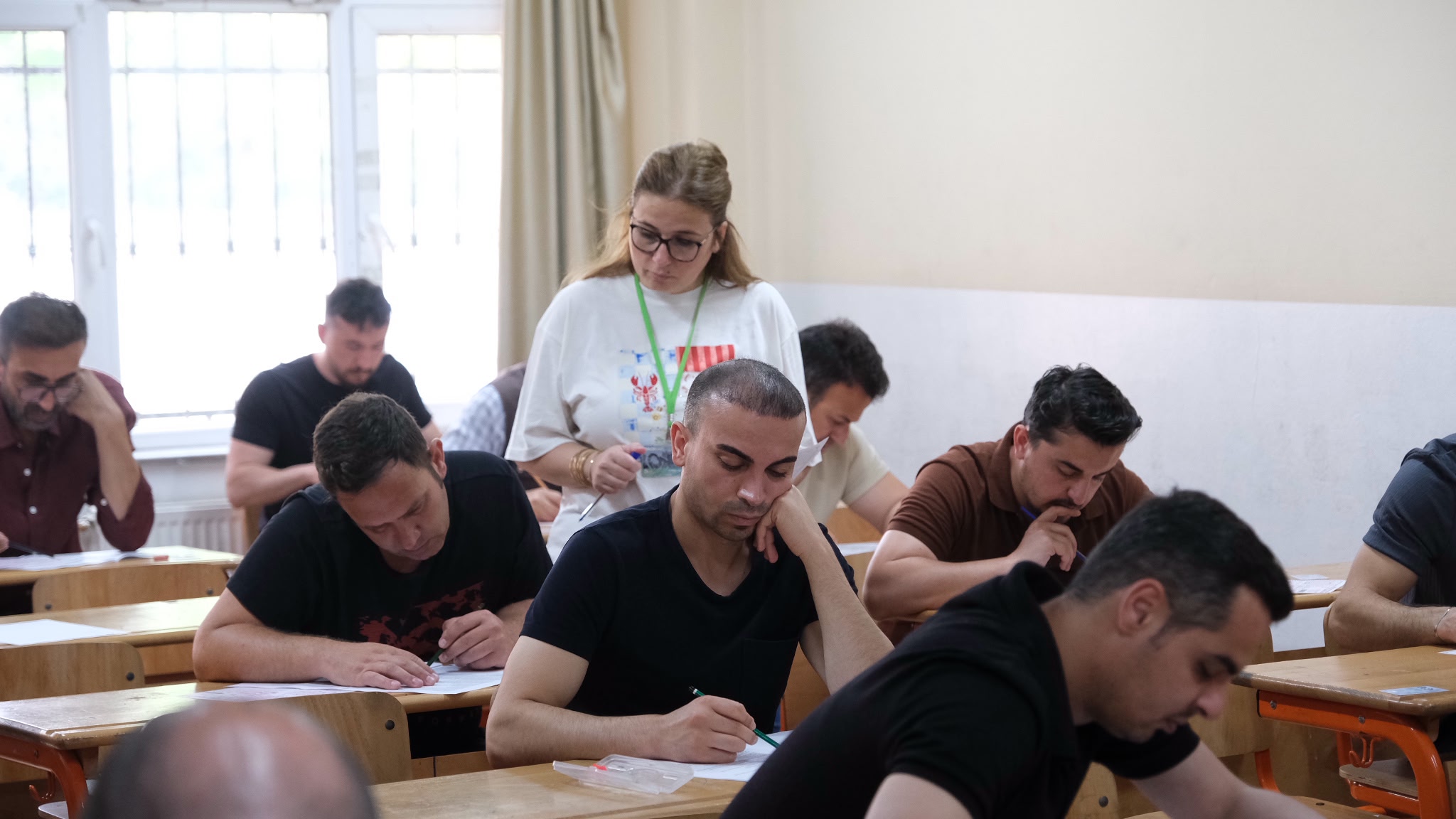 Izmit Belediyesi, silahli özel güvenlik görevlisi sinavini gerçeklestirdi (4) Izmit Belediyesi, silahli özel güvenlik görevlisi sinavini gerçeklestirdi (4)