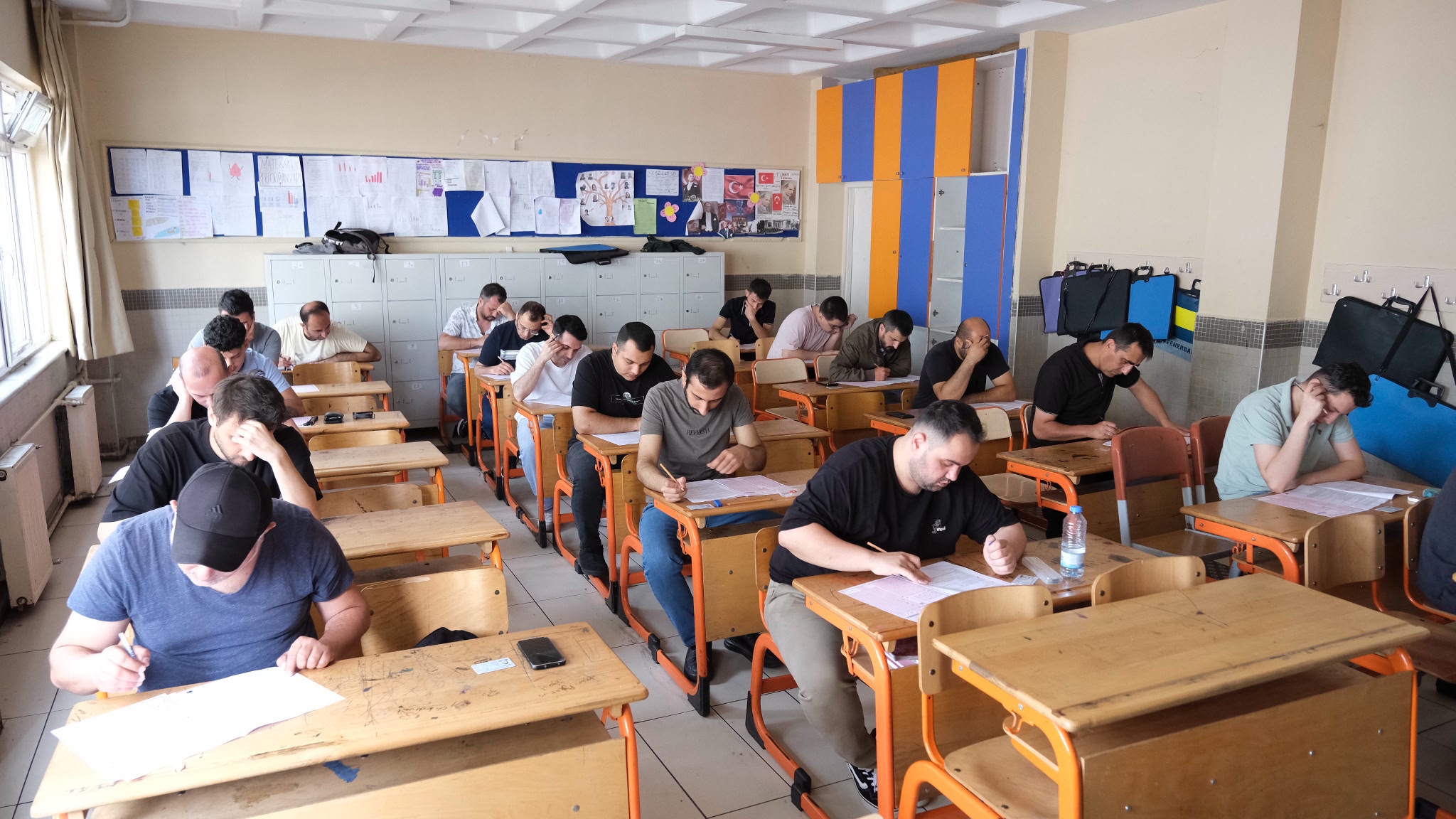 Izmit Belediyesi, silahli özel güvenlik görevlisi sinavini gerçeklestirdi (8) Izmit Belediyesi, silahli özel güvenlik görevlisi sinavini gerçeklestirdi (8)