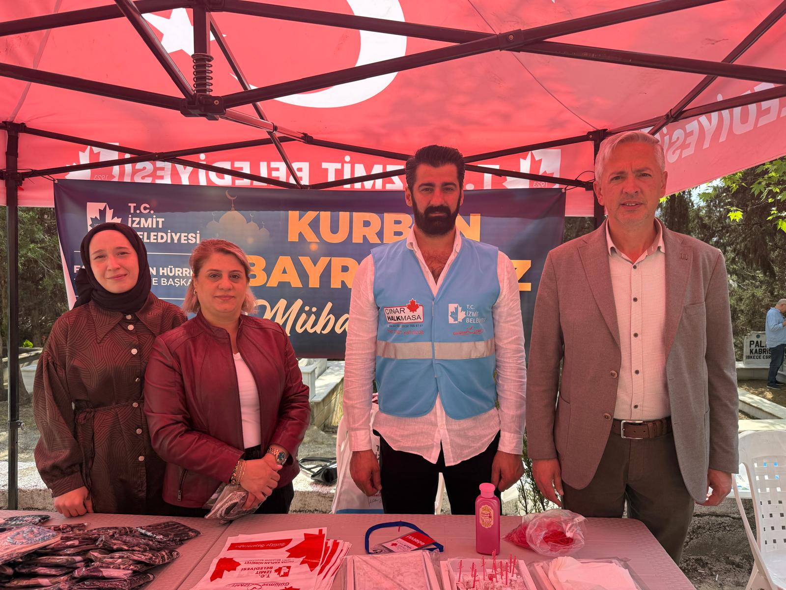 İzmit Belediyesinden geleneksel Arife mesaisi (4) İzmit Belediyesinden geleneksel Arife mesaisi (4)