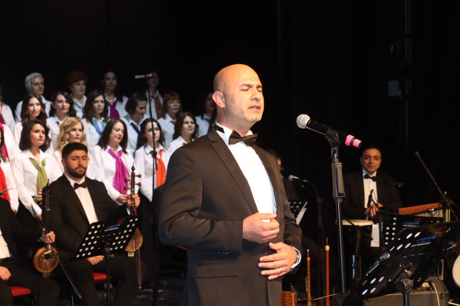 Türk halk müzigi ezgileri Izmit'te yankilandi (8)