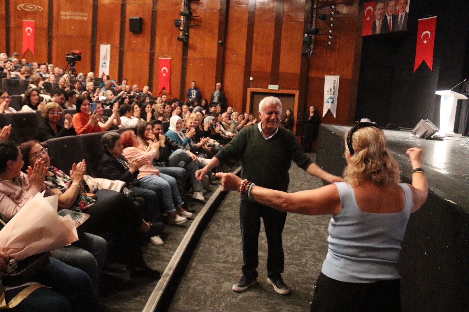 Türk halk müzigi ezgileri Izmit'te yankilandi (9)
