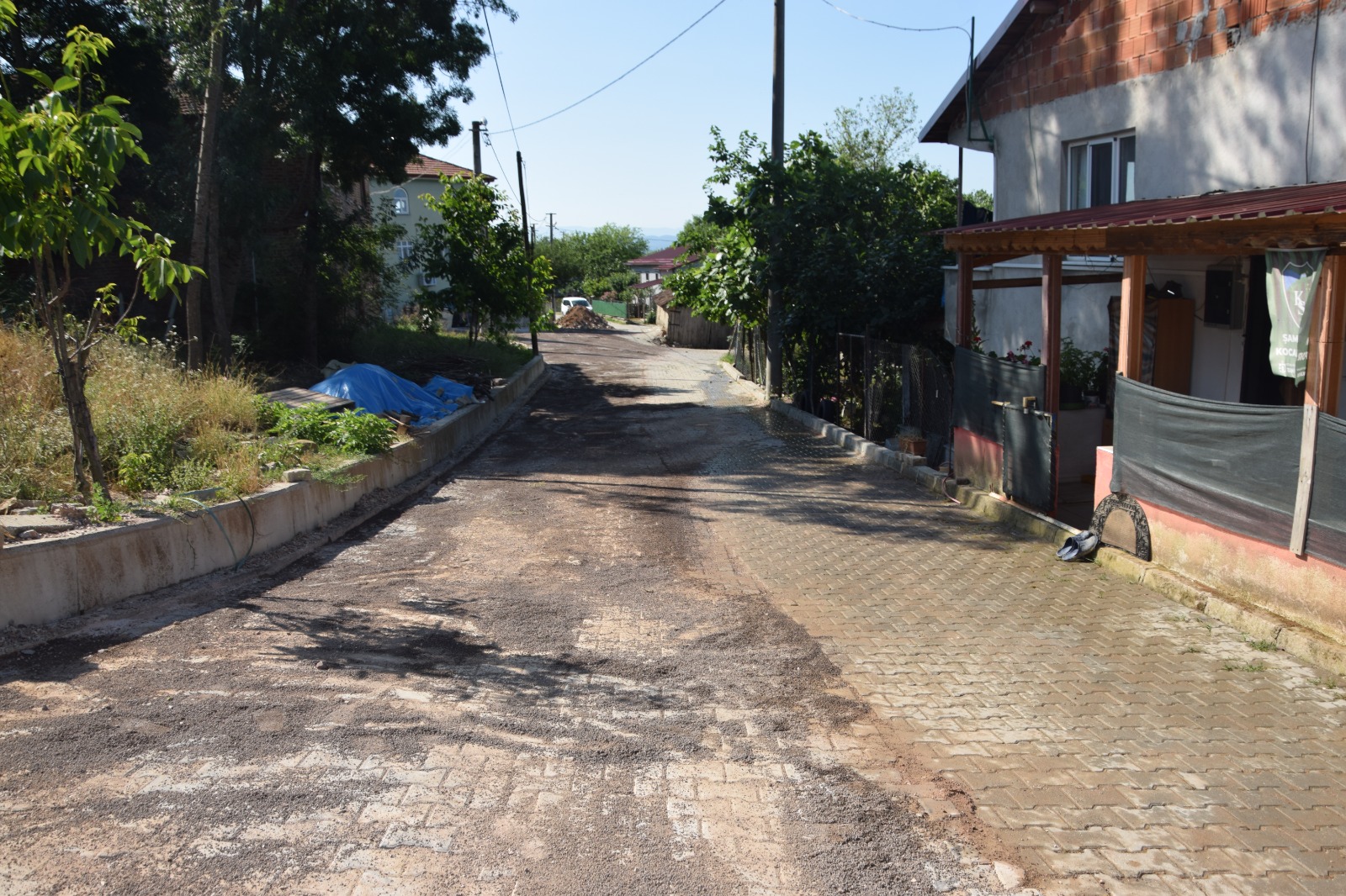 Ambarci Mahallesi'nde parke yol onarimi tamamlandi (3) Ambarci Mahallesi'nde parke yol onarimi tamamlandi (3)
