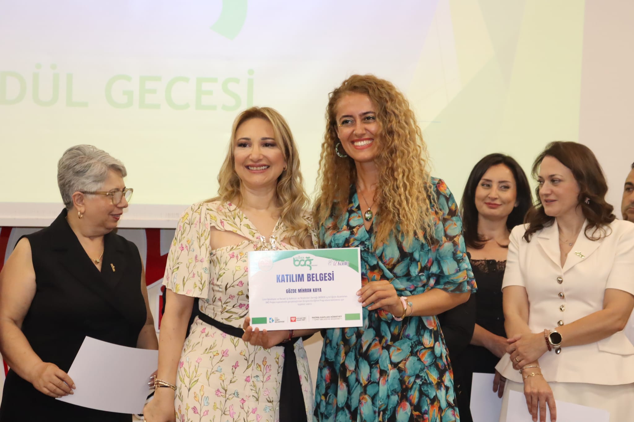 Bağ Projesi’nde kadın girişimciler ödüllerine kavuştu (10) Bağ Projesi’nde kadın girişimciler ödüllerine kavuştu (10)
