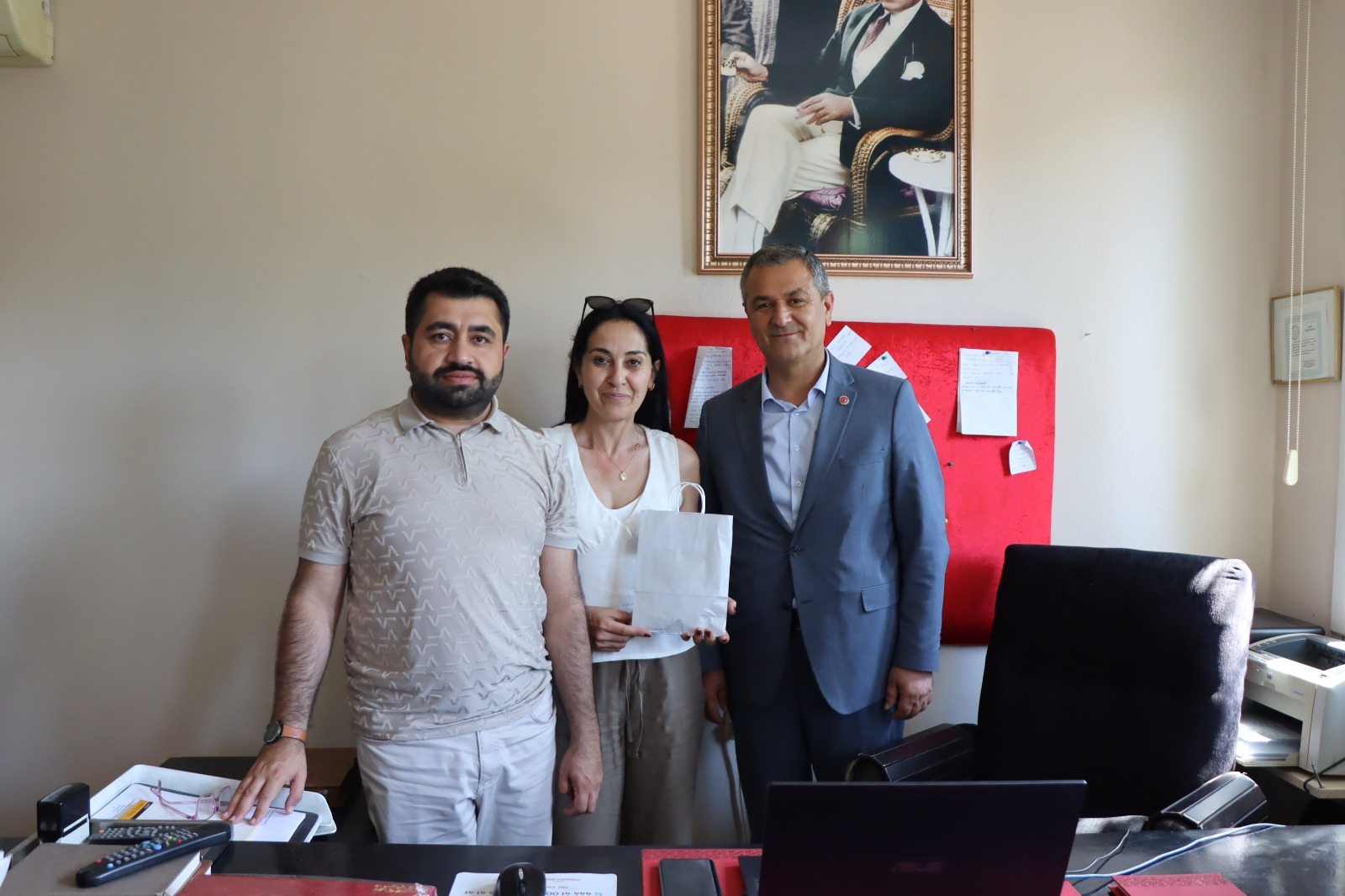 Cumhuriyet Mahalle Muhtarı Aysun Güler