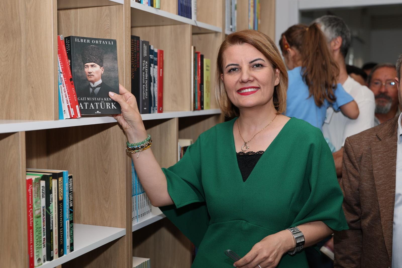 IZMIT BELEDIYESINDEN HIZMET ATAGI YAHYA KAPTAN KÜTÜPHANESI AÇILDI (1)