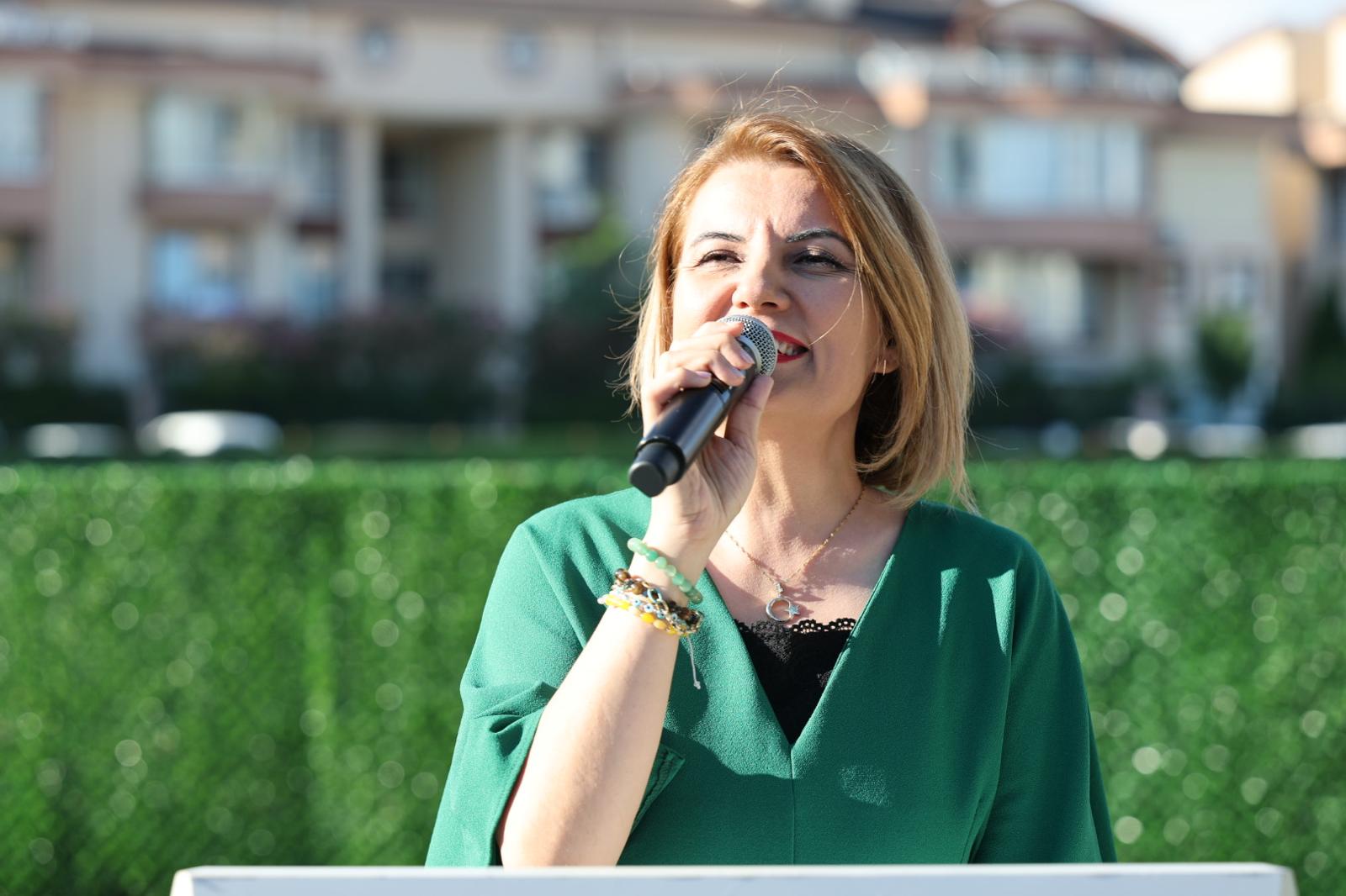 Izmit Belediye Baskani Fatma Kaplan Hürriyet