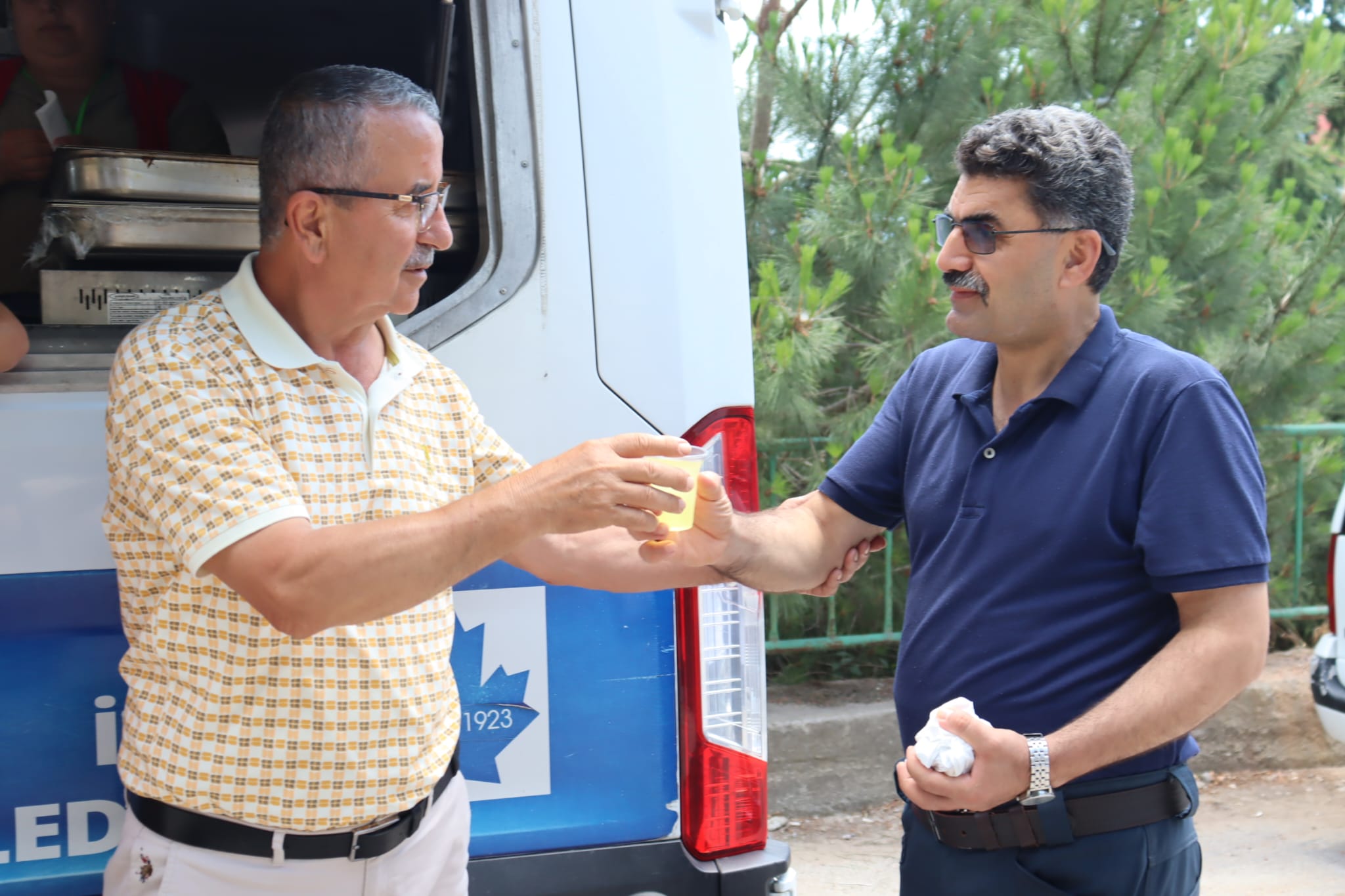 Izmit Belediyesi, Necatibey Camiinde cemaat ile bulustu (3)