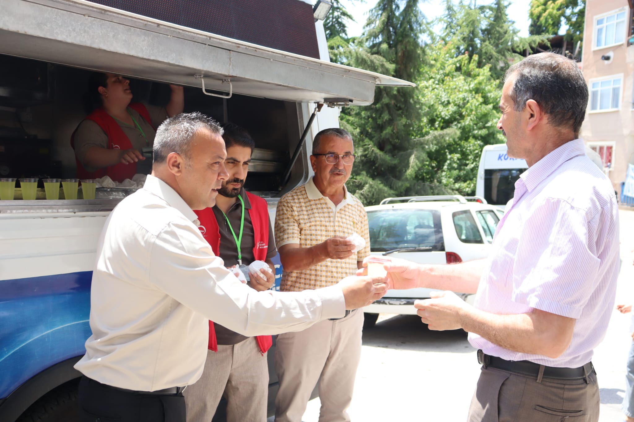Izmit Belediyesi, Necatibey Camiinde cemaat ile bulustu (4)