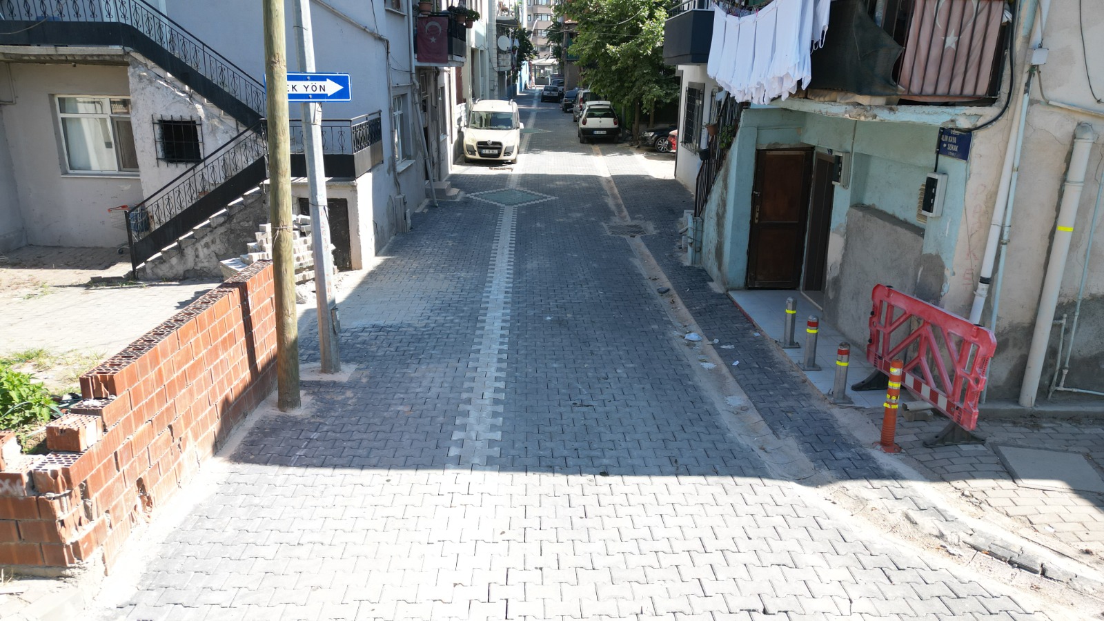 Izmit Belediyesi Pasa'da 5 ayri noktada yol ve kaldirimlari yeniliyor (10) Izmit Belediyesi Pasa'da 5 ayri noktada yol ve kaldirimlari yeniliyor (10)