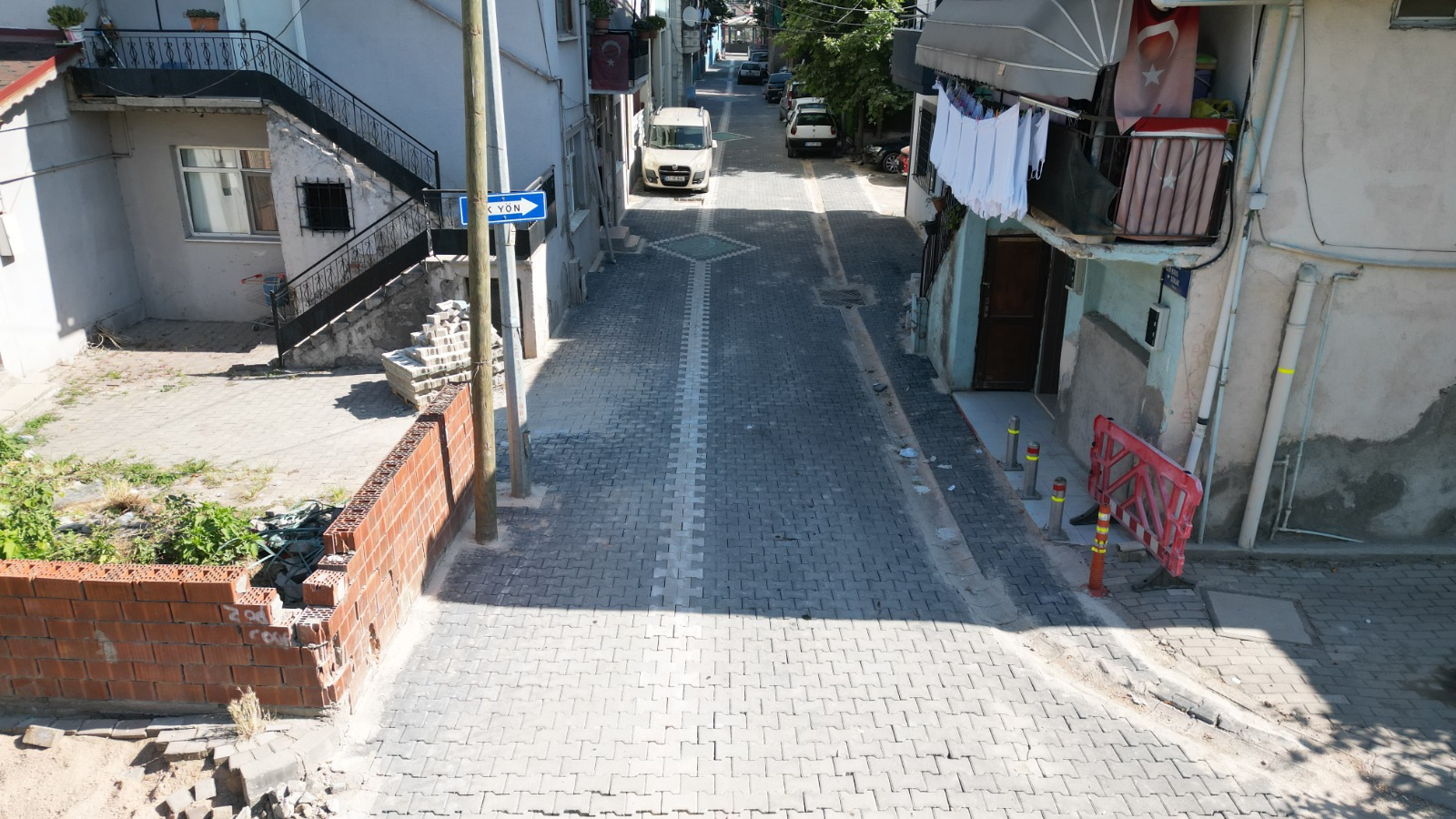 Izmit Belediyesi Pasa'da 5 ayri noktada yol ve kaldirimlari yeniliyor (3) Izmit Belediyesi Pasa'da 5 ayri noktada yol ve kaldirimlari yeniliyor (3)
