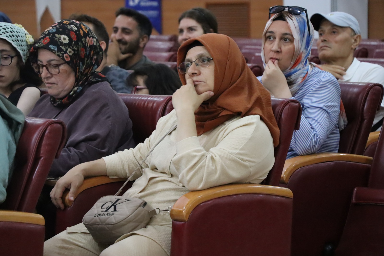 İzmit Belediyesi çocukların duygusal gelişimi için aileleri buluşturdu (3)