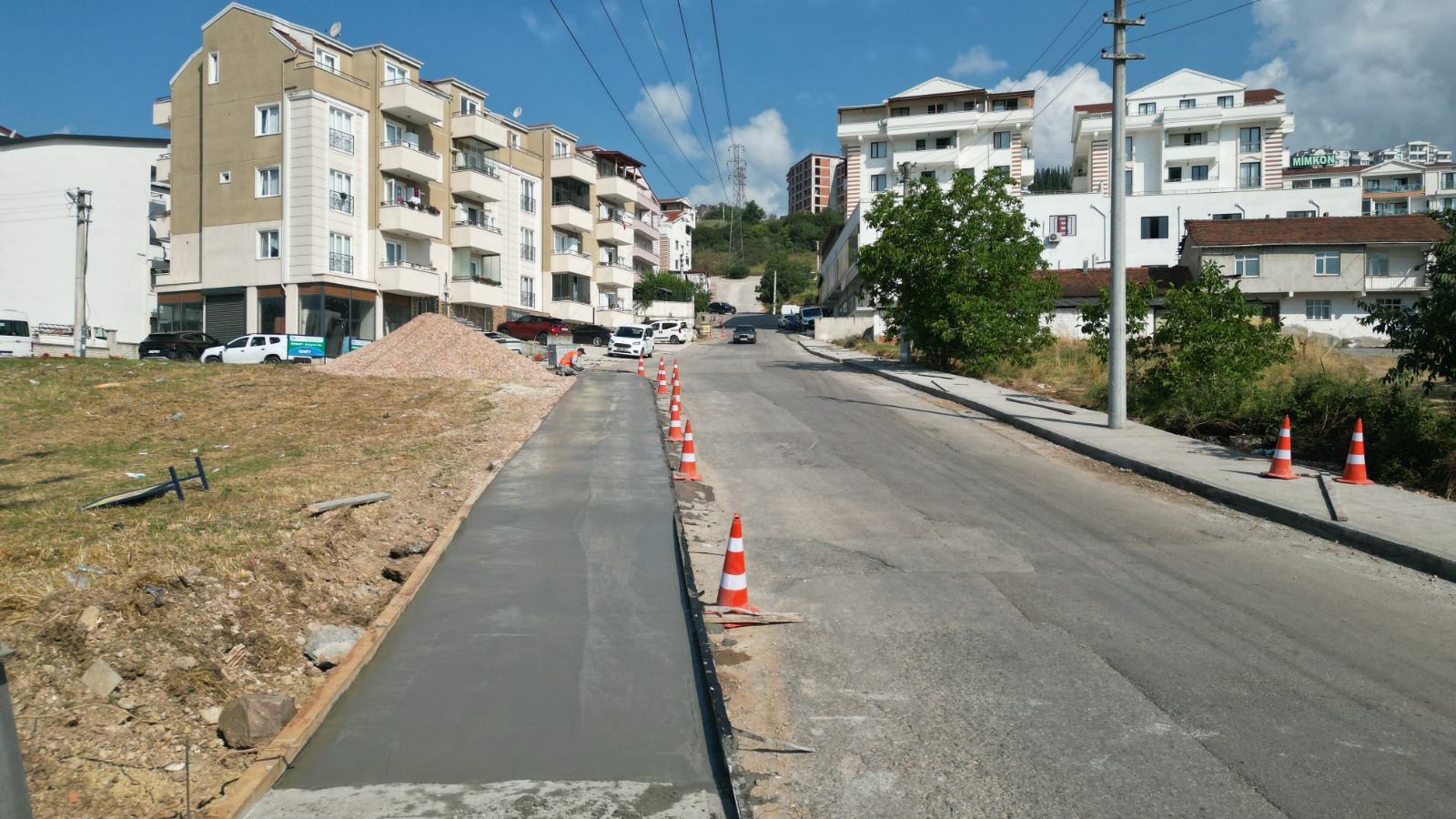 Izmit Belediyesinden Gündogdu'ya yeni beton kaldirim (10) Izmit Belediyesinden Gündogdu'ya yeni beton kaldirim (10)