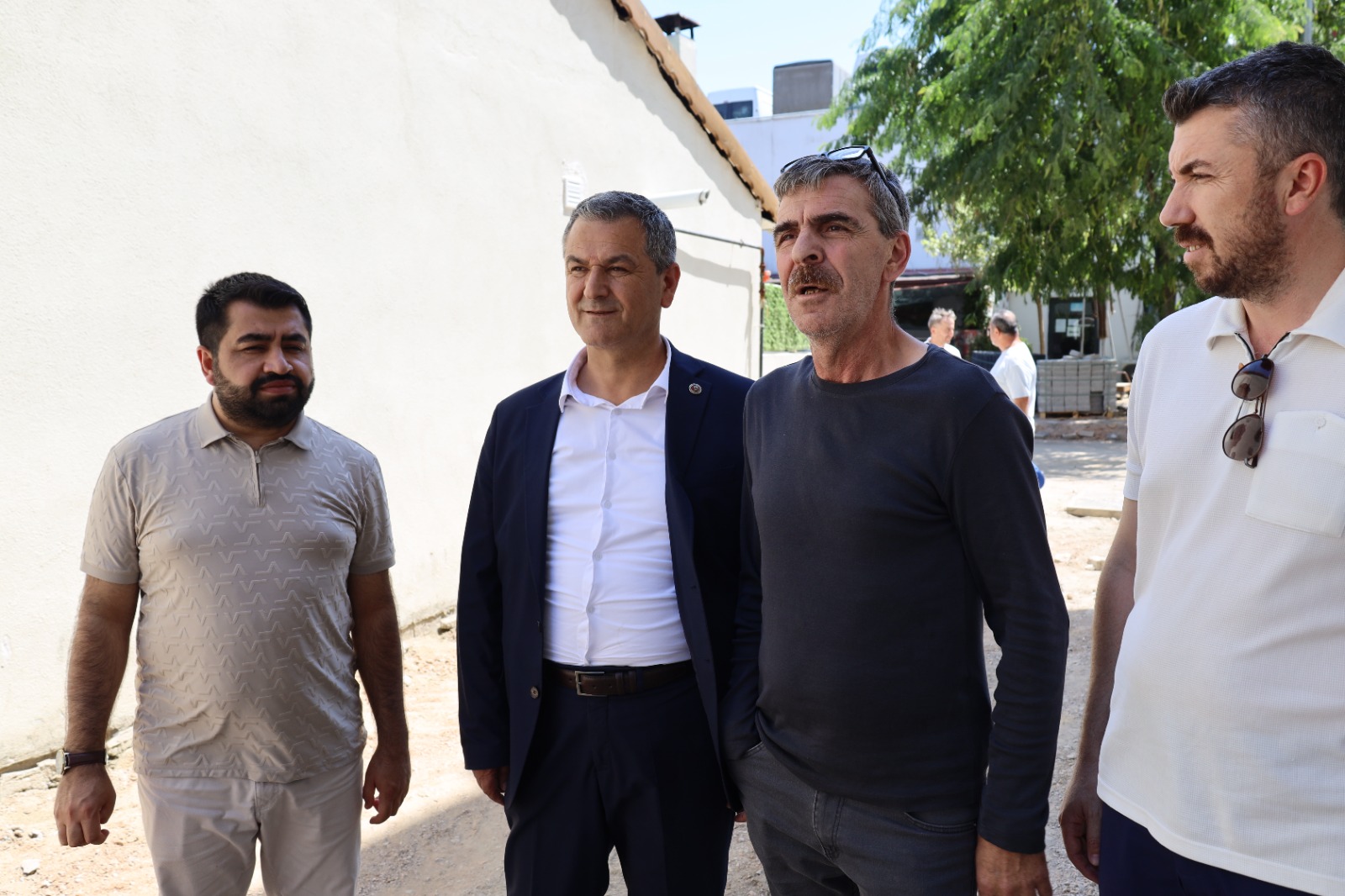Izmit Belediyesinden Mehmet Ali Pasada yogun parke mesaisi (2)