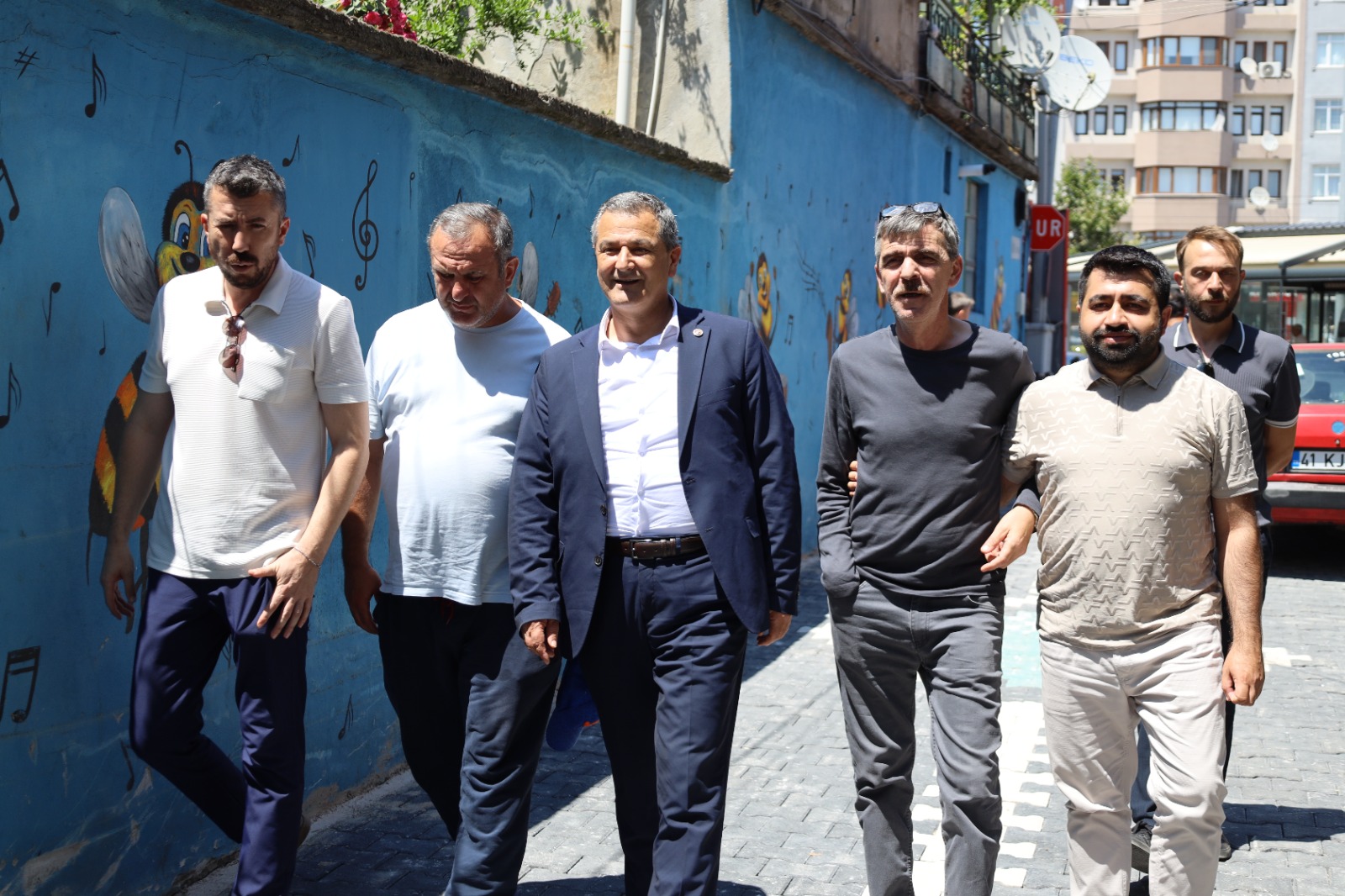 Izmit Belediyesinden Mehmet Ali Pasada yogun parke mesaisi (7)