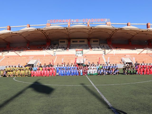 İZMİT’İN KURTULUŞ COŞKUSU FUTBOL ŞENLİĞİYLE TAÇLANDI