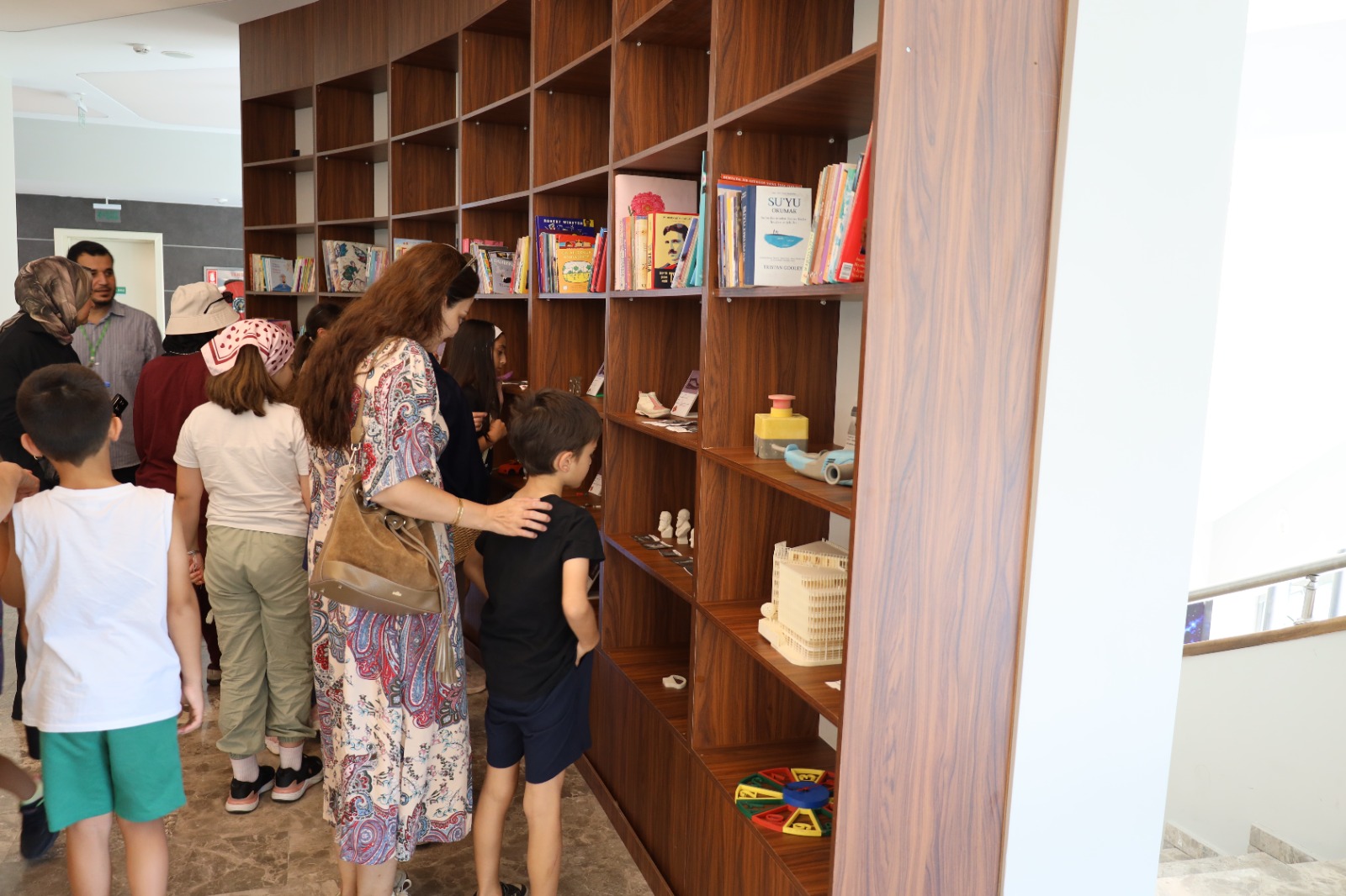 İzmit'te çocuklar yaz tatilini bilim ve teknolojiyle geçirdi (4) İzmit'te çocuklar yaz tatilini bilim ve teknolojiyle geçirdi (4)