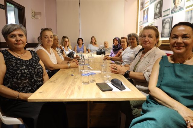 KONAK BULUŞMALARI BU KEZ YAHYA KAPTANLI KADINLARI AĞIRLADI