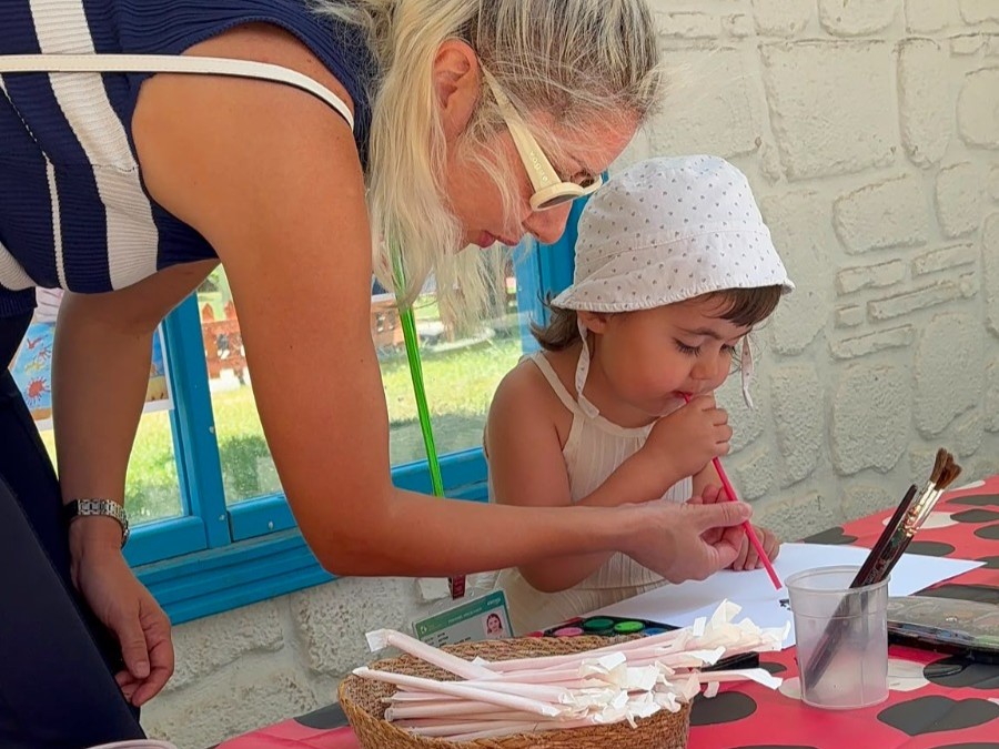 Izmit Belediyesi Çocuk Atölyeleri Agustos ayinda da devam ediyor (6) Izmit Belediyesi Çocuk Atölyeleri Agustos ayinda da devam ediyor (6)